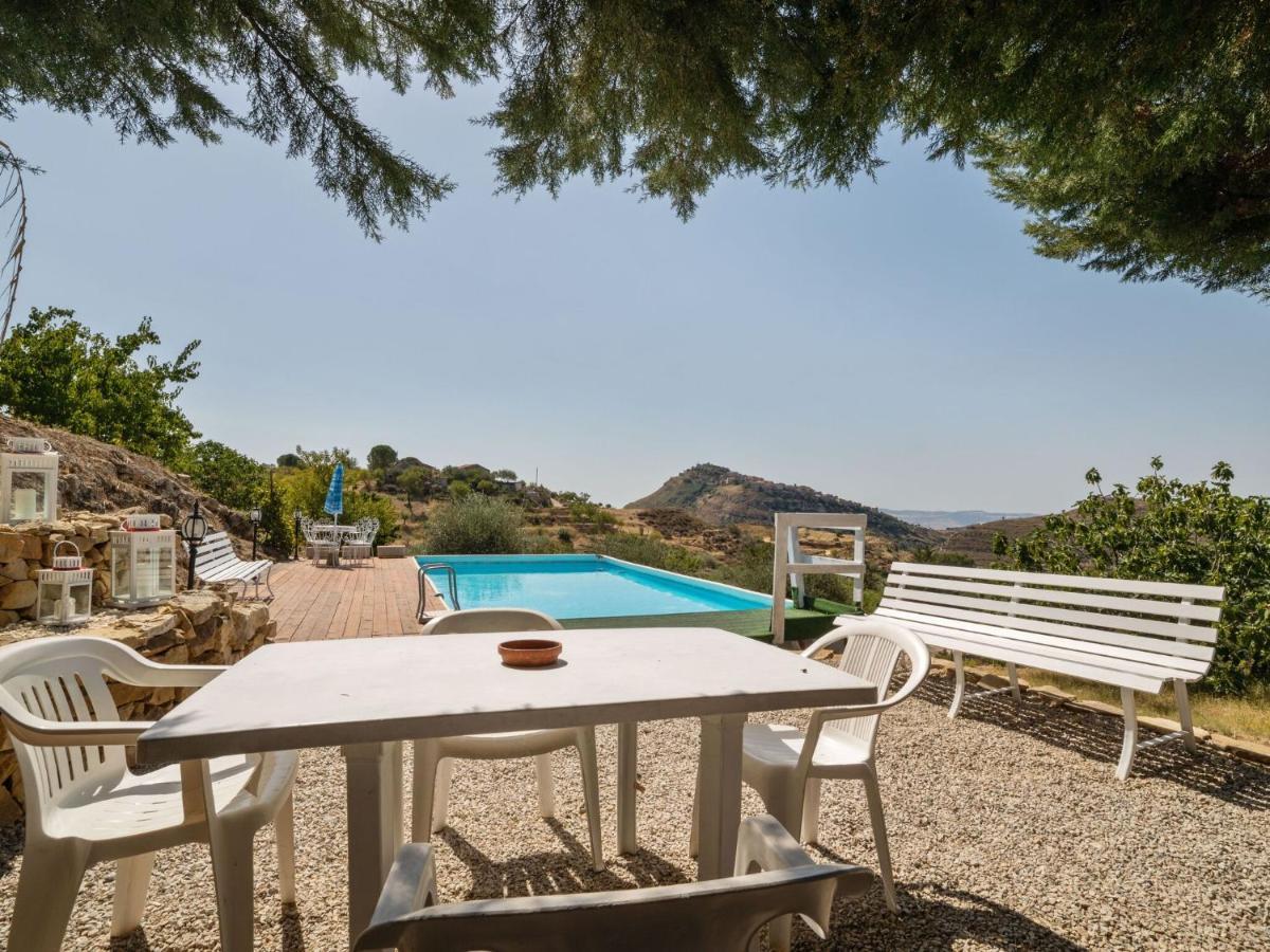 Belvilla By Oyo Modern Villa In Nissoria With Pool Exteriör bild